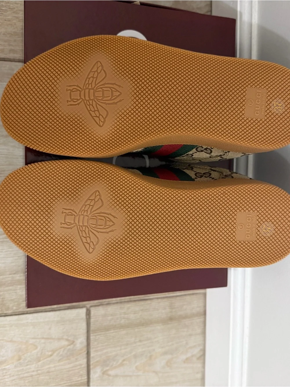 Gucci Women GG Canvas Low-Top Sneakers in Beige, Brown and Tan, NWT